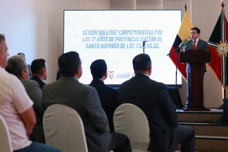 El presidente Daniel Noboa Azin expresó un firme mensaje de apoyo y compromiso con Santo Domingo de los Tsáchilas este martes 5 de noviembre, durante la sesión solemne por los 17 años de provincialización.