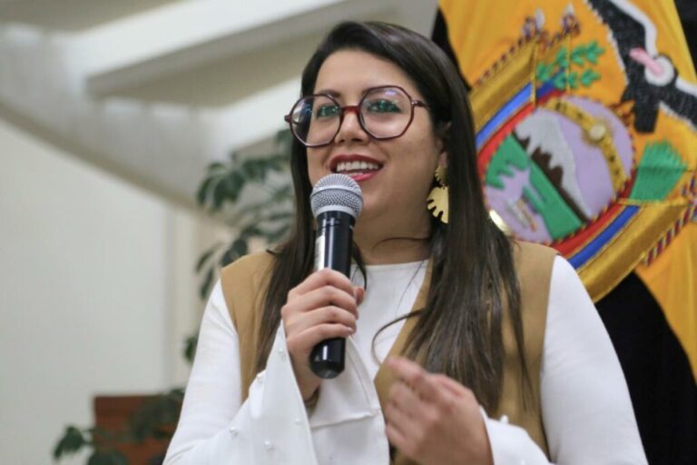 Andrea Arrobo Peña