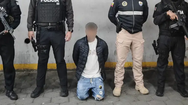 Capturan a uno de los implicados en el asesinato de un pasajero en un bus de Quito