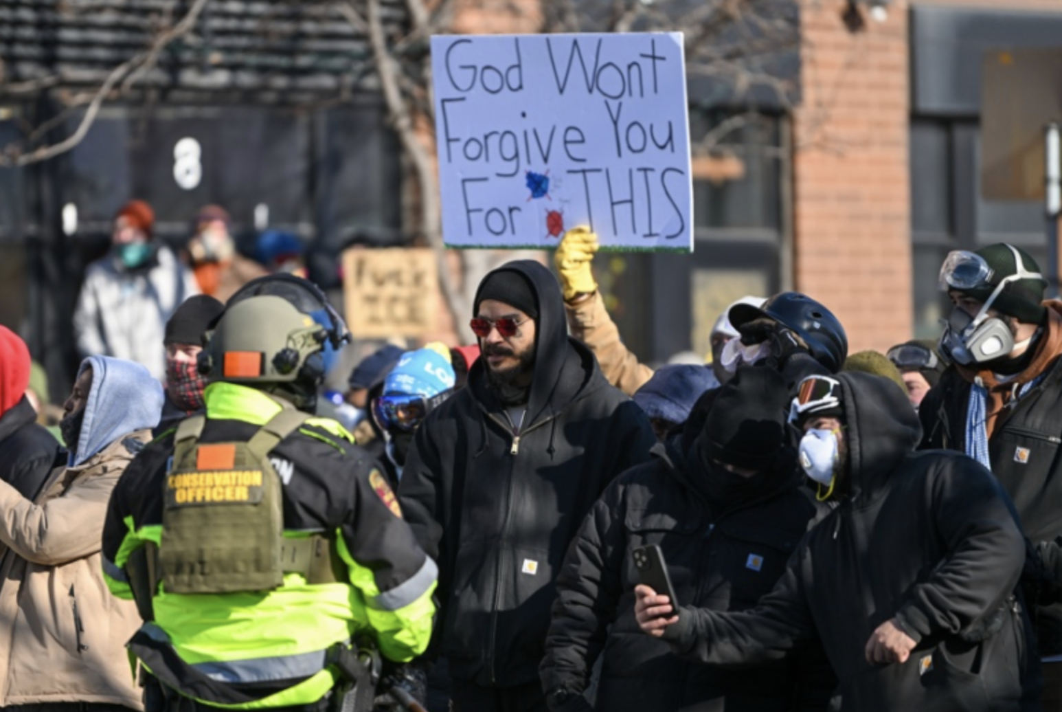 Agentes de ICE habrían intentado ingresar al Consulado de Ecuador en Mineápolis en medio de redadas migratorias