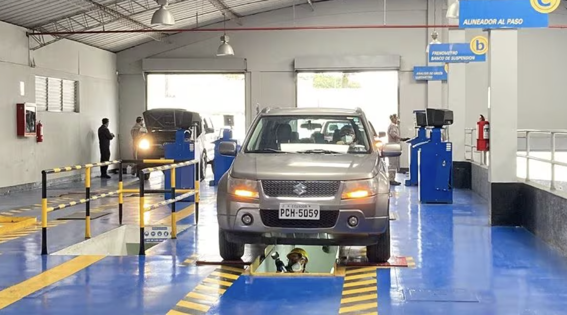 Cierre de la ANT paraliza la revisión y matriculación vehicular en Quito
