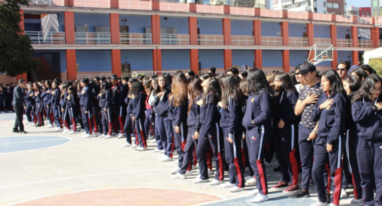 Estudiantes del Colegio Benalcázar de Quito