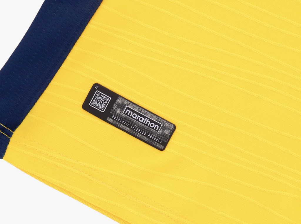 Nueva camiseta parte frontal logo marathon