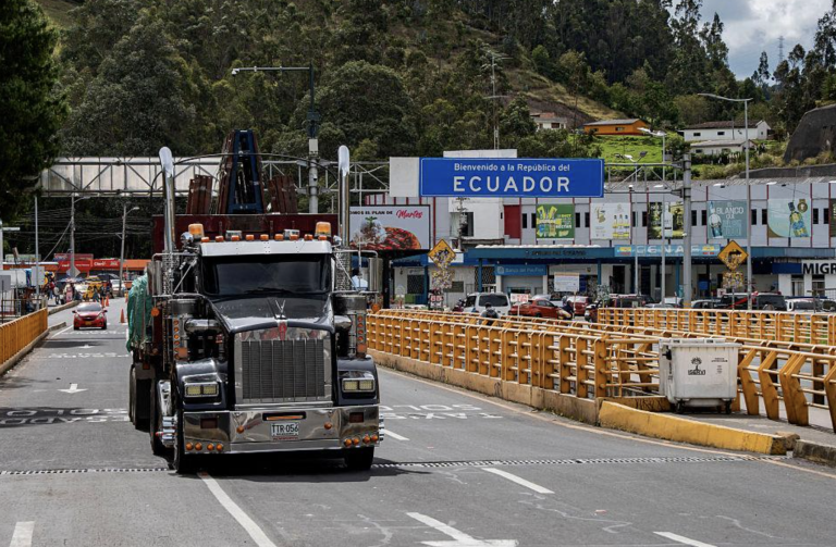 paso fronterizo entre Ecuador y Colombia
