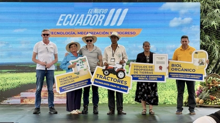 El presidente Daniel Noboa formaliza la entrega de USD 800.000 en inversión para fortalecer la productividad de Los Ríos.