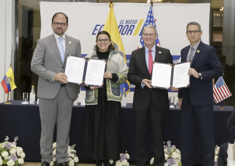 Ecuador y Estados Unidos refuerzan cooperación en seguridad con acuerdo entre el Ministerio del Interior y el FBI