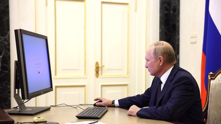 el kremlin endurece control sobre internet