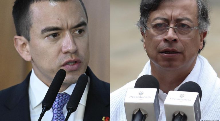 Conflicto ente Colombia y Ecuador. En la foto Presidente de Ecuador (parte izquierda de la imagen) y Presidente de Colombia (parte izquierda)
