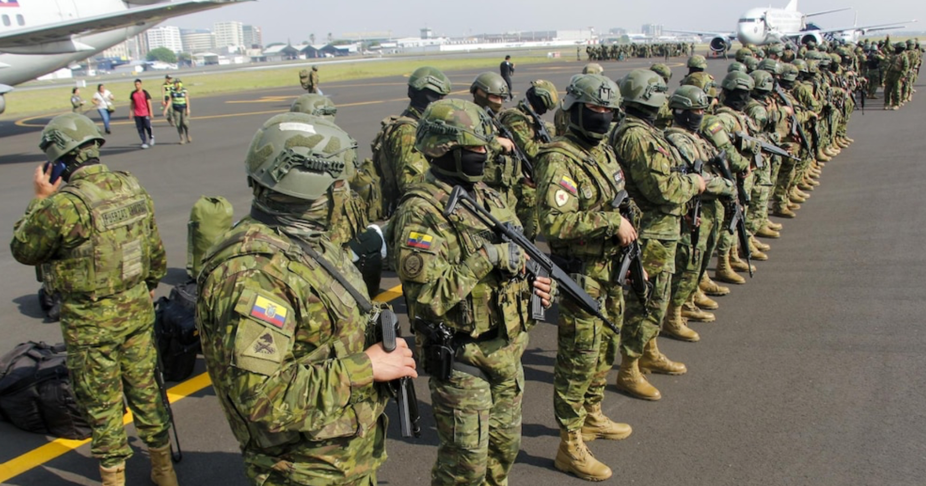 Ecuador acepta colaboración militar estadounidense