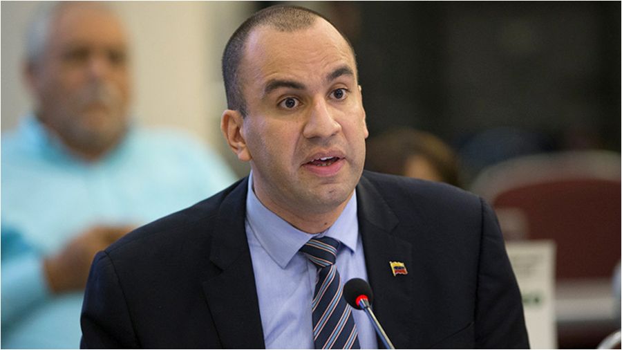 La Asamblea Nacional de Venezuela designa al chavista Larry Devoe como nuevo fiscal general