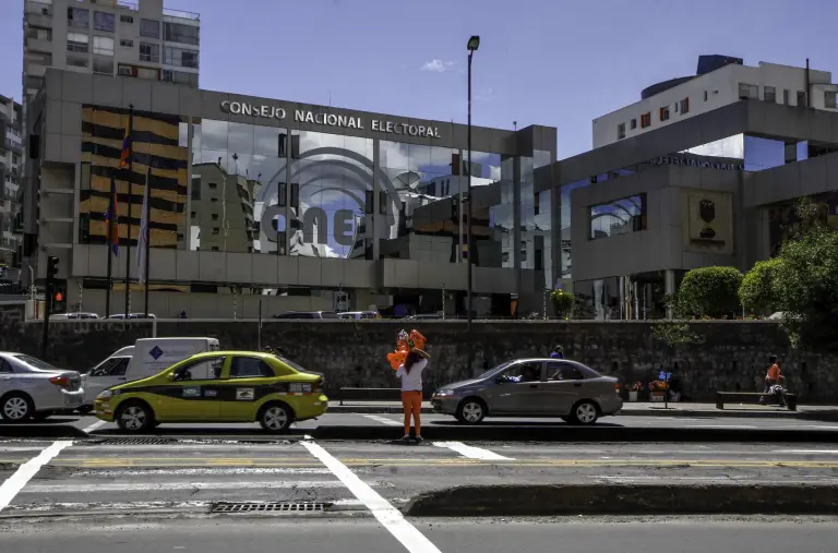 El próximo 27 de abril 163 aspirantes rendirán examen para integrar el CNE.