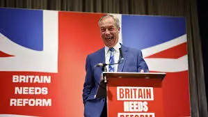 avance electoral de nigel farage sacude la política británica y fortalece a la ultraderecha en inglaterra