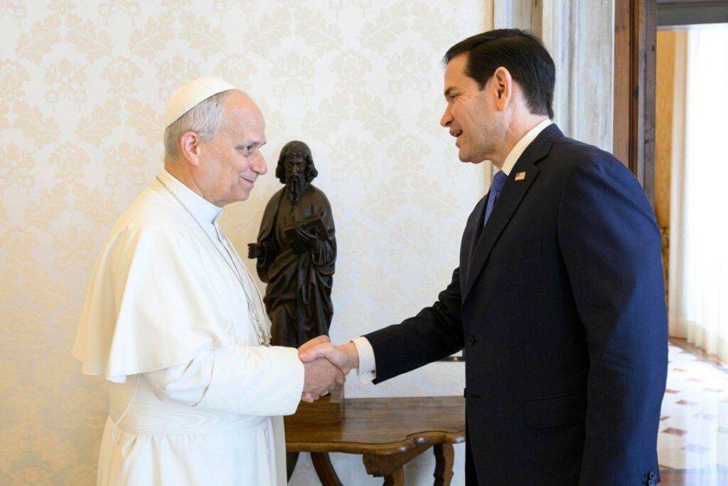 marco rubio se reúne con papa león xiv en medio de tensiones entre el vaticano y donald trump