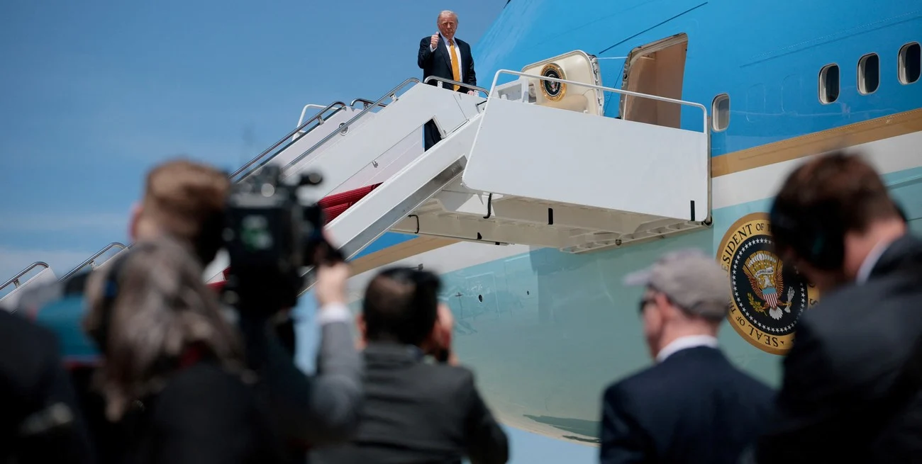 Trump llega a China para reunirse con Xi Jinping en cumbre clave para economía y seguridad global