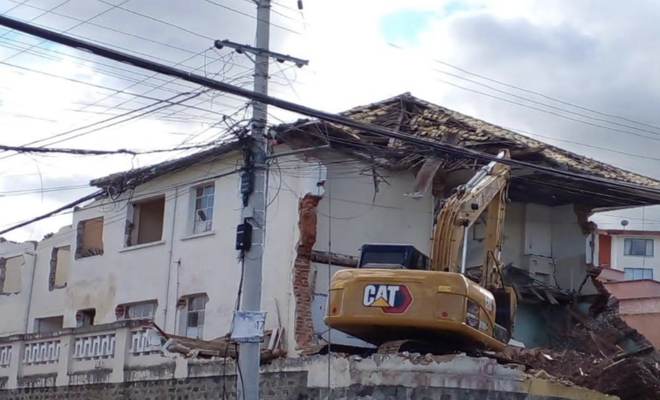 Destrucción del patrimonio de Quito sin control