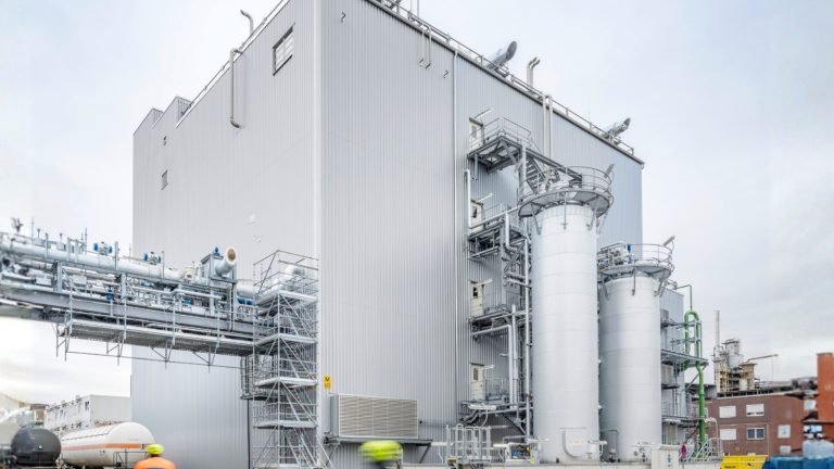Planta de fermentación BioHub de BASF en Ludwigshafen, Alemania
