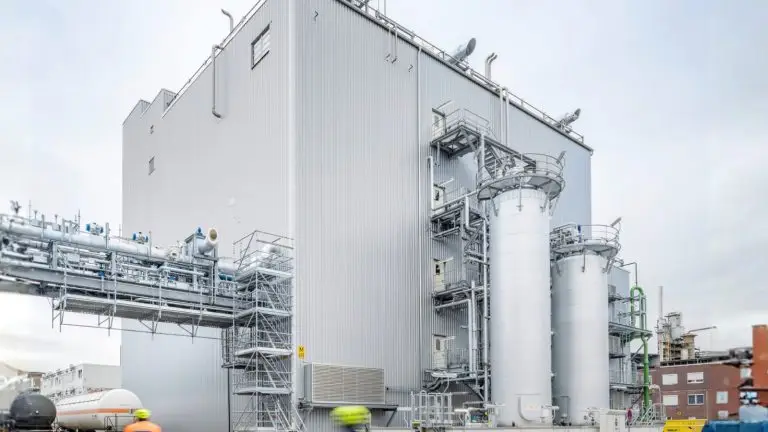 Planta de fermentación BioHub de BASF en Ludwigshafen, Alemania