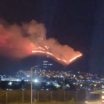 Llamas en el cerro Casitagua alcanzan hasta siete metros de altura