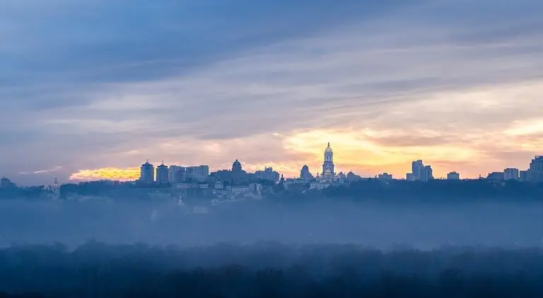 Vista panorámica de Kiev, capital de Ucrania; fotografía de archivo de 2015